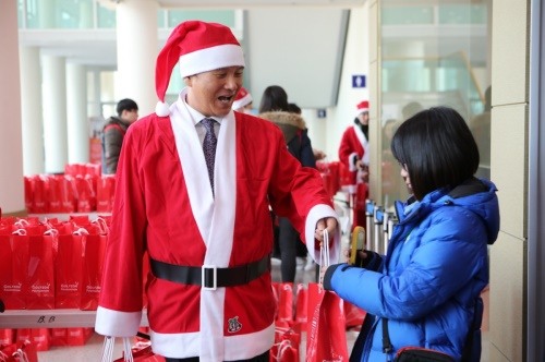 http://imgnews.naver.net/image/016/2016/12/18/201612182107237721014_20161218210827_01_99_20161218210905.jpg?type=w540